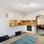Huckelberg Apartment *